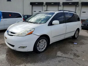Toyota Sienna 3.5L 6 2010