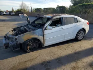 Chrysler 200 2.4L 4 2012