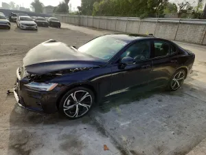 Volvo S60 2.0L 4 2025