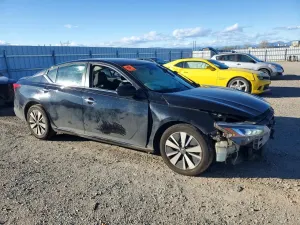 Nissan Altima 2.5L 4 2021