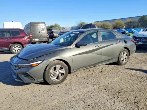 Hyundai Elantra 2.0L 4 2024