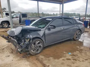 Hyundai Elantra 2.0L 4 2025