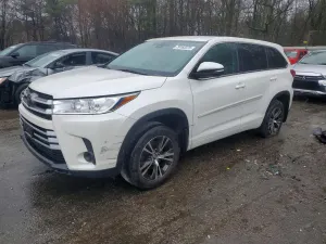 Toyota Highlander 3.5L 6 2017