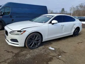 Volvo S90 2.0L 4 2018