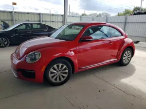 Volkswagen Beetle 2.0L 4 2019