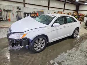 Chrysler 200 2.4L 4 2013