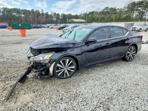 Nissan Altima 2.0L 4 2022