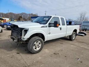 Ford F-250 6.7L 8 2015
