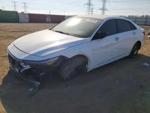 Hyundai Elantra 2.0L 4 2025