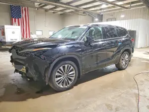 Toyota Highlander 3.5L 6 2021