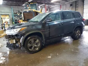 Toyota Highlander 3.5L 6 2017