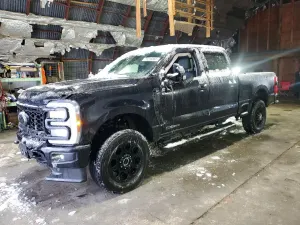 Ford F-350 6.7L 8 2025