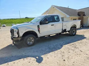 Ford F-250 6.8L 8 2024