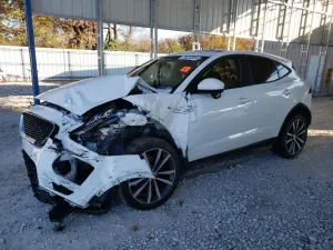 Jaguar E-Pace SE 2.0L 4 2018
