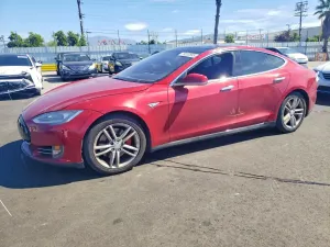 Tesla Model S 2015