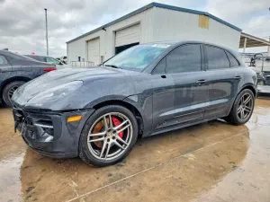 Porsche Macan 2.9L 6 2021