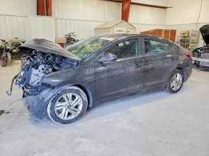 Hyundai Elantra 2.0L 4 2020
