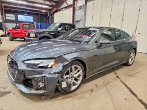 Audi A5 2.0L 4 2024
