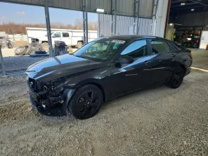Hyundai Elantra 2.0L 4 2022