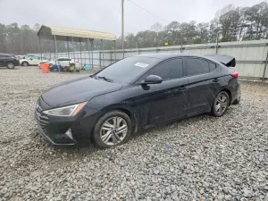 Hyundai Elantra 2.0L 4 2020