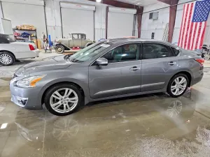 Nissan Altima 3.5L 6 2015