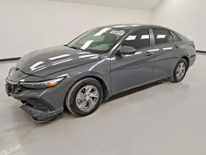 Hyundai Elantra 2.0L 4 2025