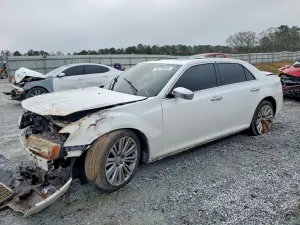 Chrysler 300C 5.7L 8 2013