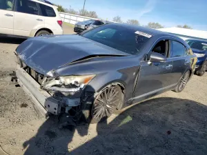 Lexus LS 4.6L 8 2013