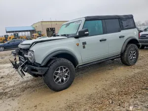 Ford Bronco 2.7L 6 2024