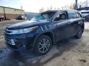 Toyota Highlander 3.5L 6 2017