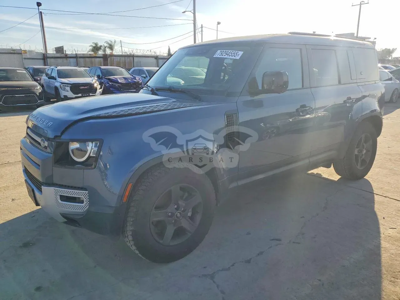 Land Rover Defender 2023