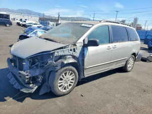 Toyota Sienna 3.3L 6 2005