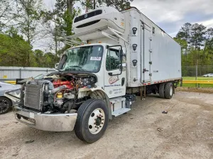 Freightliner Business Class M2 6.7L 6 2021