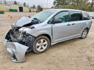 Toyota Sienna 3.5L 6 2020