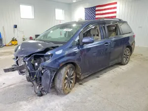 Toyota Sienna 3.5L 6 2018