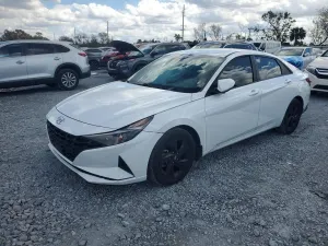 Hyundai Elantra 2.0L 4 2021
