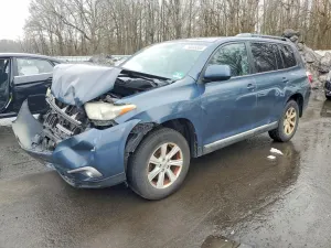 Toyota Highlander 3.5L 6 2013