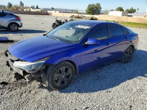Hyundai Elantra 2.0L 4 2022