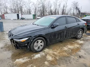 Hyundai Elantra 2.0L 4 2025