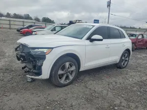 Audi Q5 2.0L 4 2023