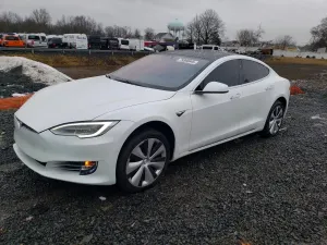 Tesla Model S 2021
