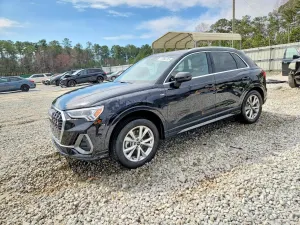 Audi Q3 2.0L 4 2024