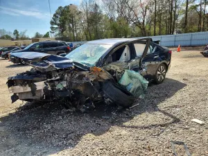 Nissan Altima 2.5L 4 2022