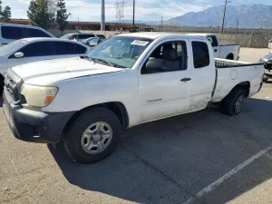 Toyota Tacoma 2.7L 4 2014