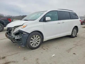 Toyota Sienna 3.5L 6 2013