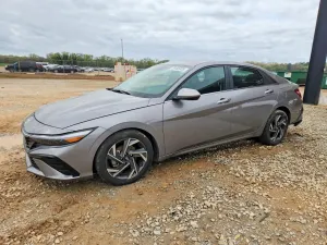 Hyundai Elantra 2.0L 4 2024