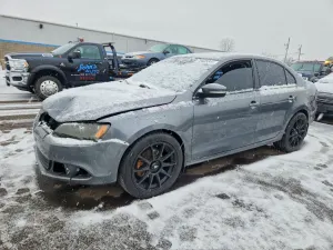 Volkswagen Jetta 2.0L 4 2012