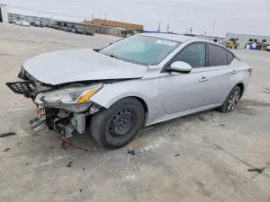 Nissan Altima 2.5L 4 2020