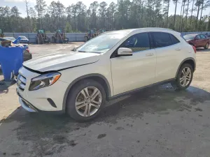 Mercedes-Benz GLA 2.0L 4 2015