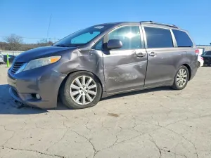 Toyota Sienna 3.5L 6 2011